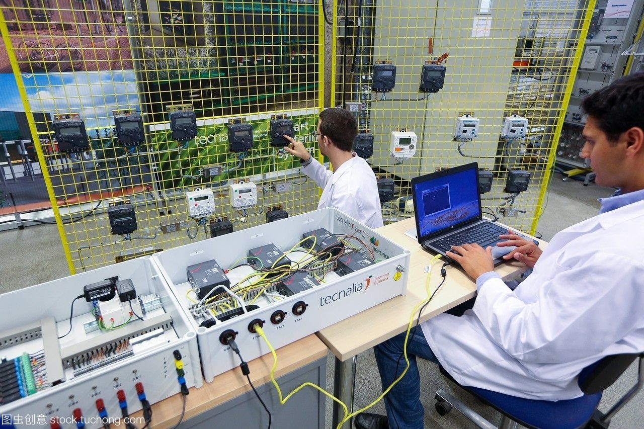 研究人員。電器柜性能計數(shù)器。低壓微網(wǎng)絡。用于智能電網(wǎng)和智能電表的測試和證書服務。電力電子設備認證。技術服務行業(yè)。tecnaliaresearch&innovationbizkaiabasquecountry,西班牙。