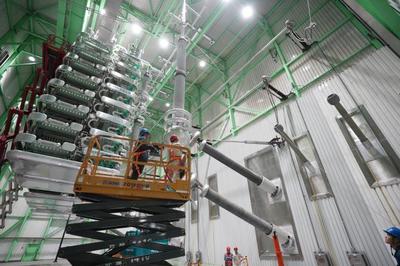 上?！?00千伏南橋換流站“中國心”完成首次“全面體檢”